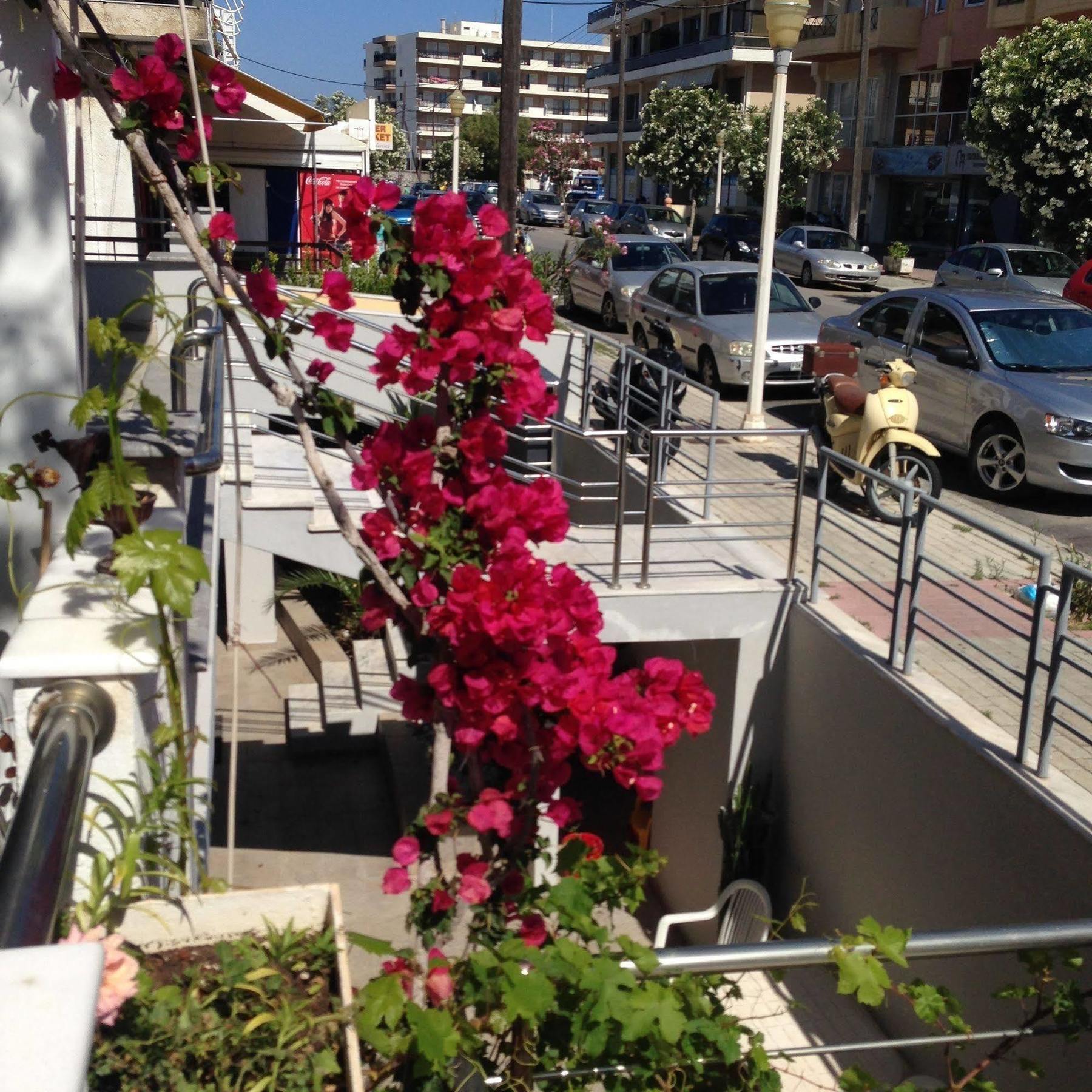 Zefyros Hotel Rhodes City Екстериор снимка